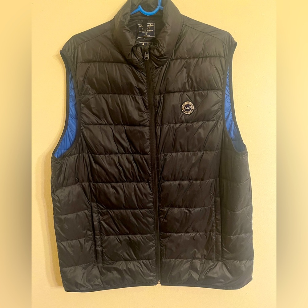 Abercrombie & Fitch Men’s Outerwear Vest